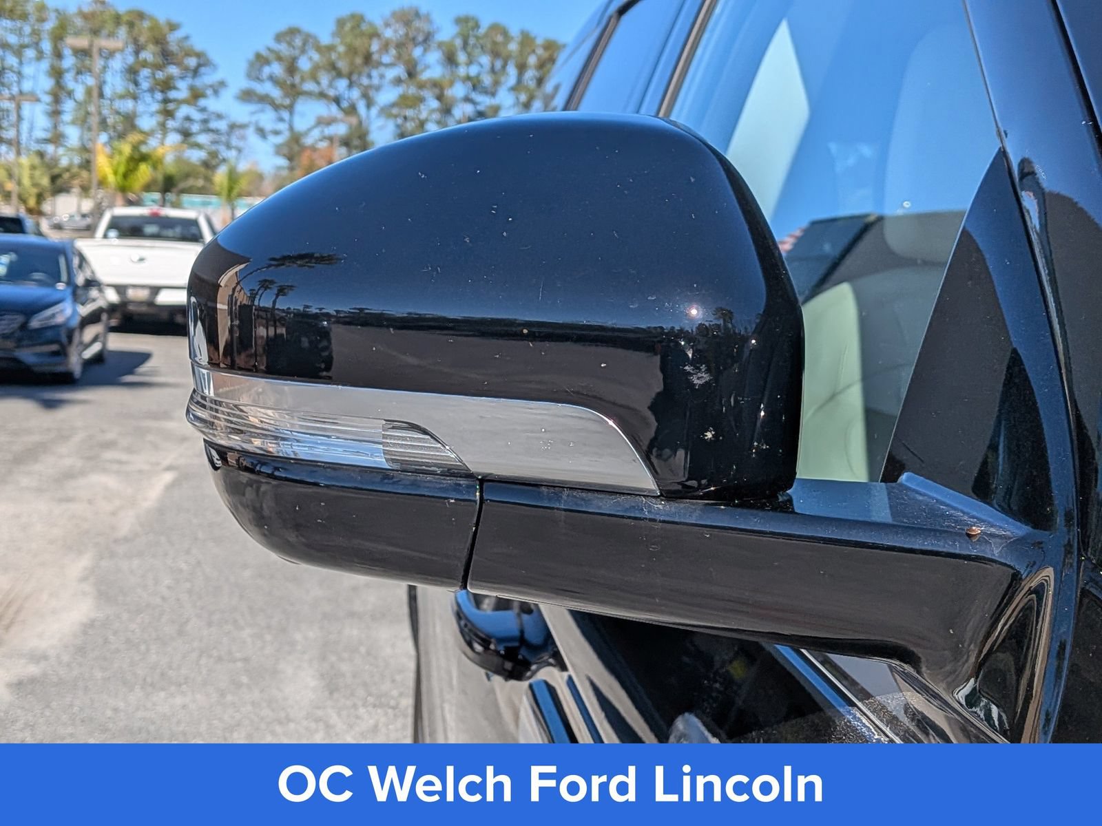 Certified 2025 Lincoln Navigator Reserve AWD/4WD image 14