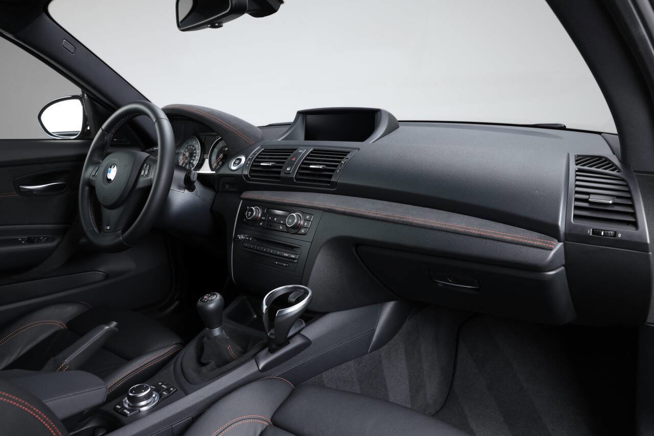 Used 2011 BMW 1 Series M image 62