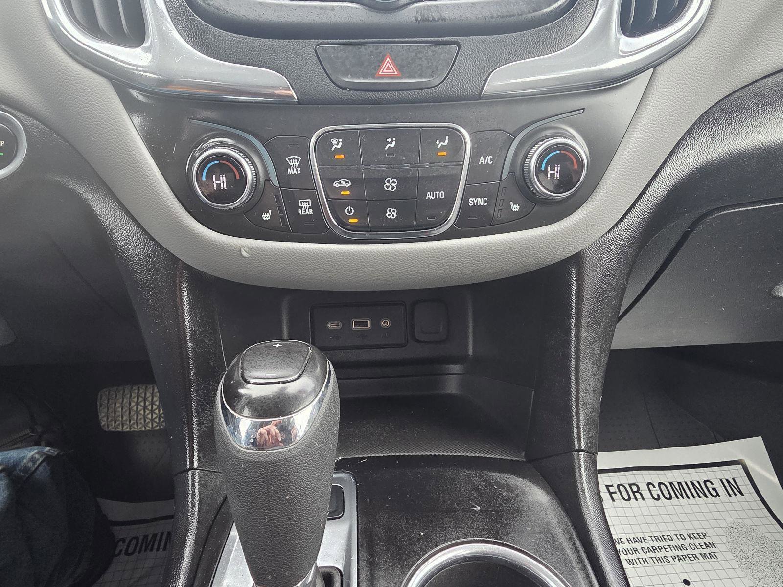 Used 2021 Chevrolet Equinox LT image 23