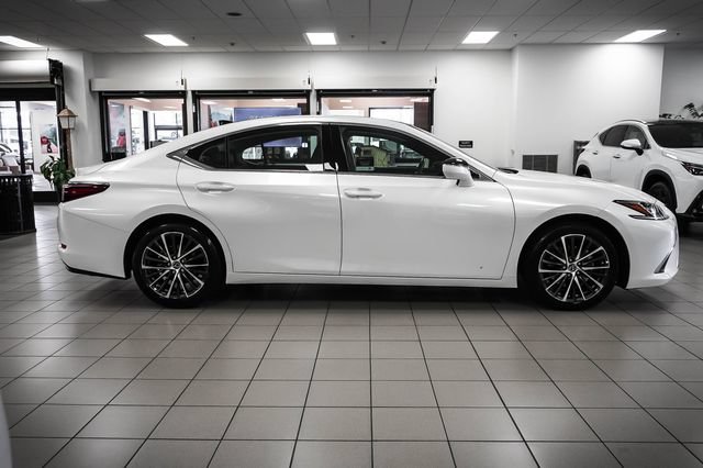 Certified 2025 Lexus ES 350 w/ Premium Package FWD image 5