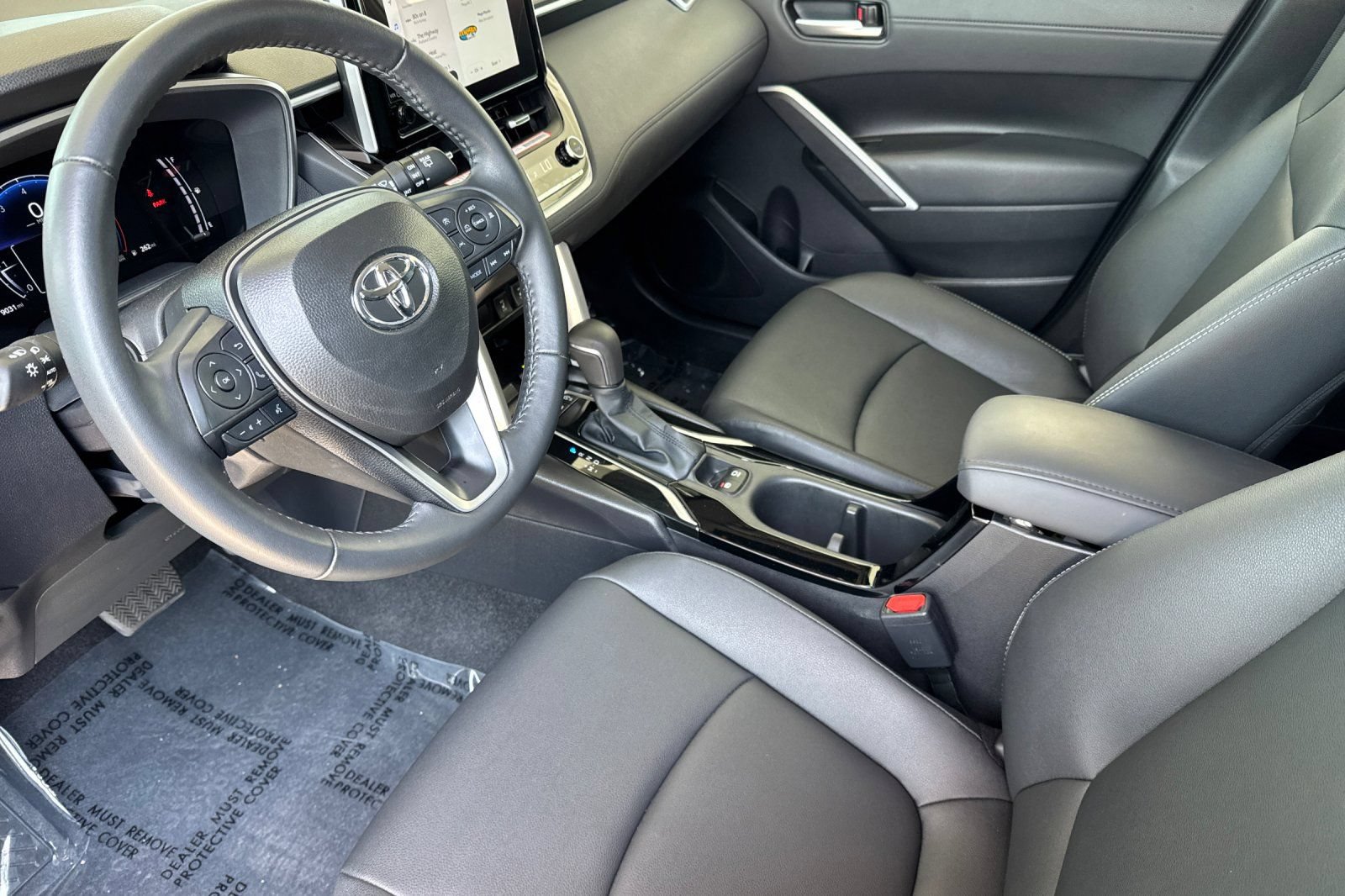 Certified 2025 Toyota Corolla Cross XLE w/ Convenience Package FWD image 12