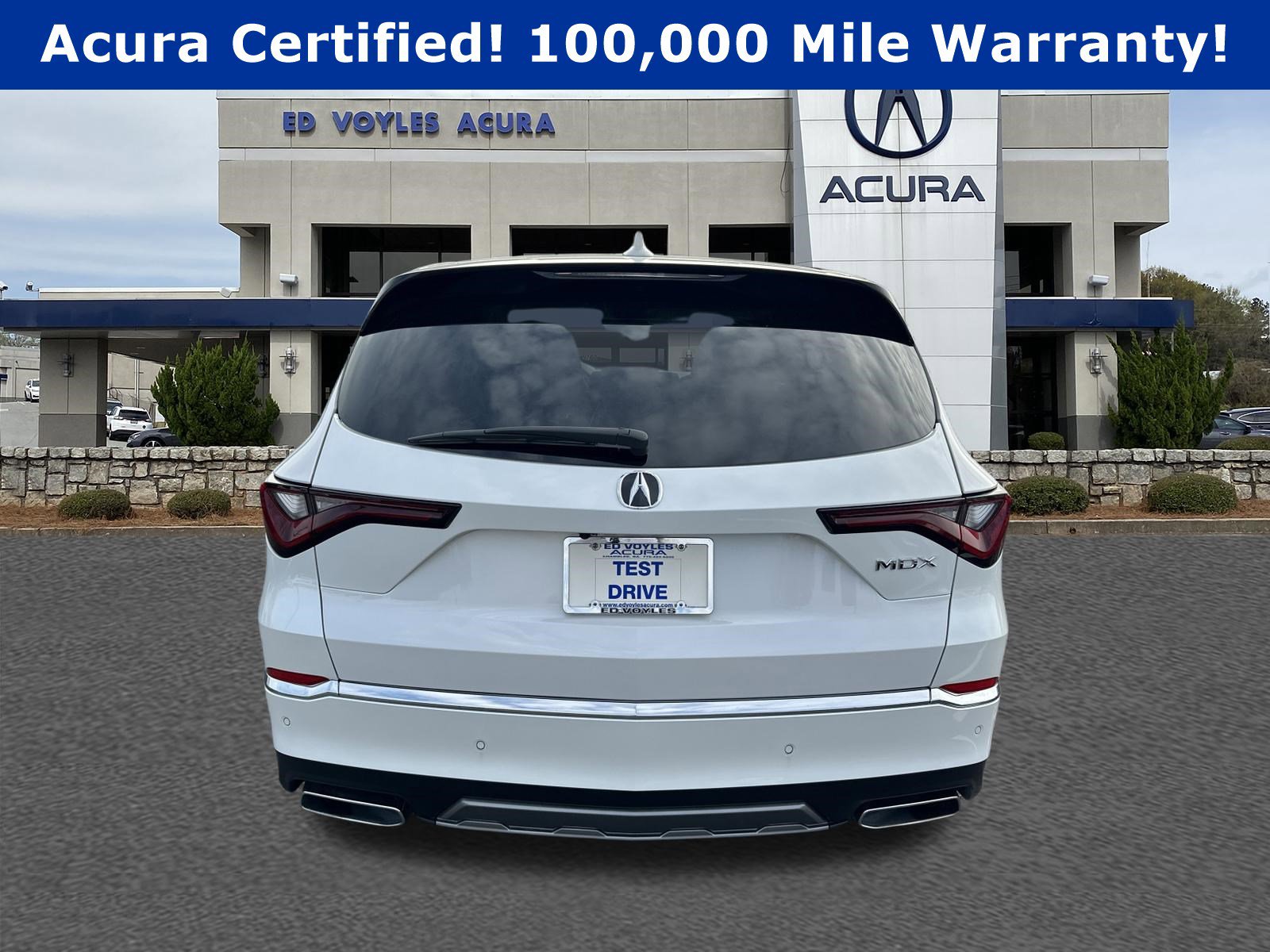 Certified 2025 Acura MDX FWD w/ Technology Package image 6