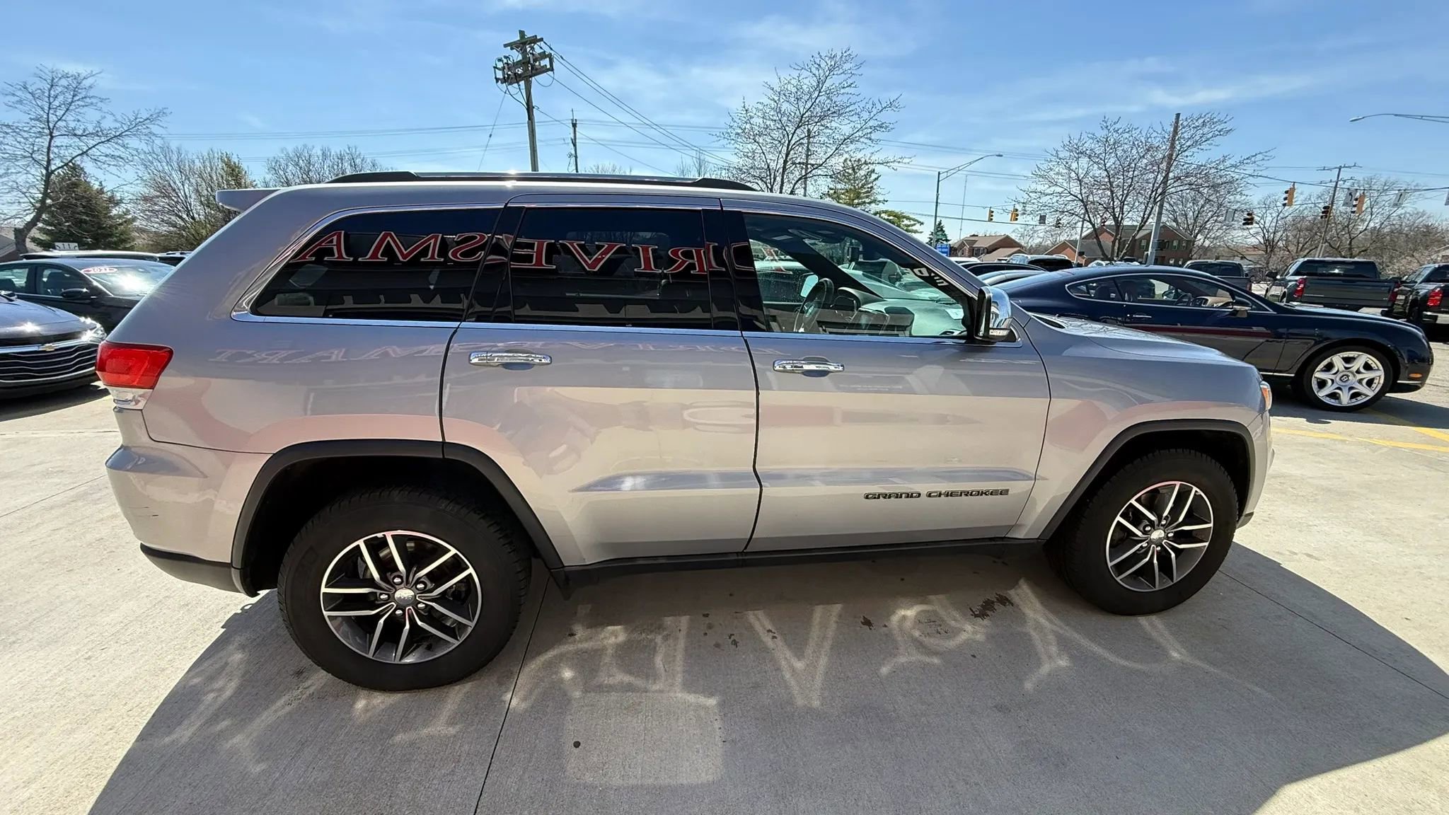 Used 2018 Jeep Grand Cherokee Limited w/ Trailer Tow Group IV image 8