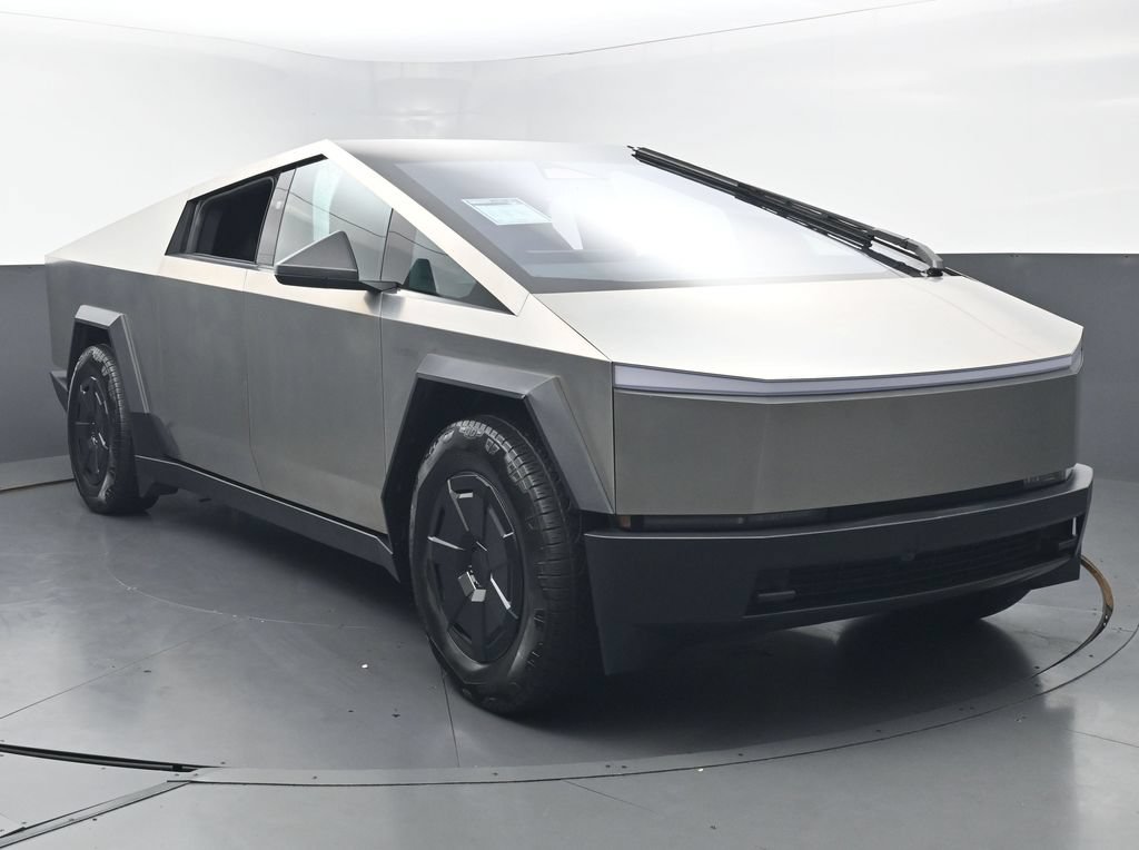 Used 2024 Tesla Cybertruck AWD Crew Cab image 2