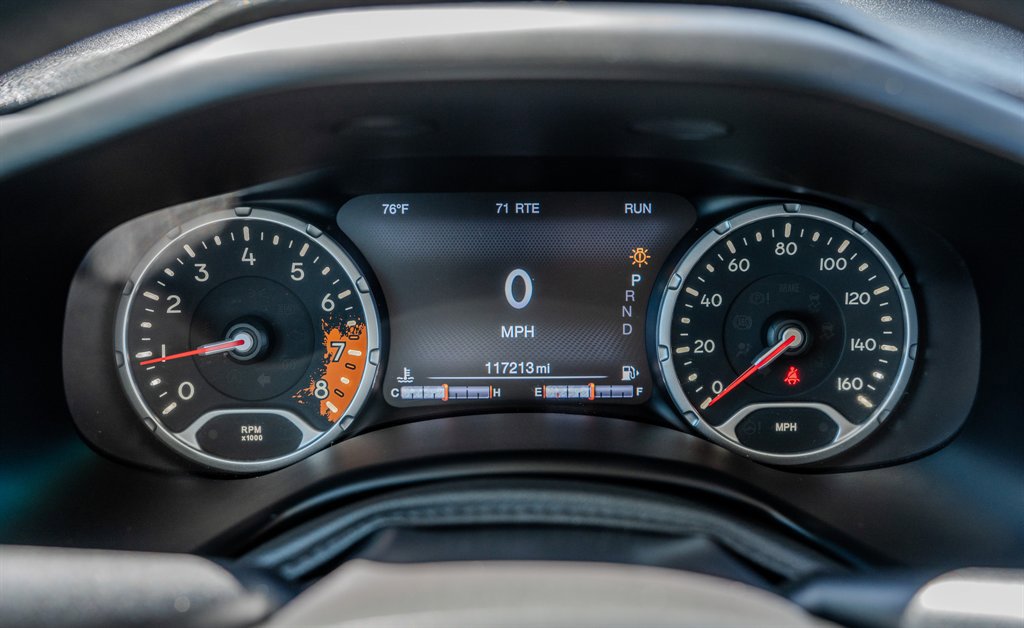 Used 2016 Jeep Renegade Limited FWD image 19