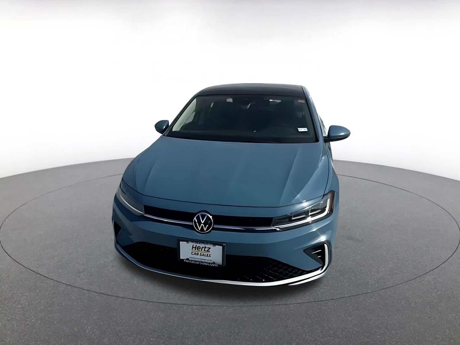 Used 2025 Volkswagen Jetta SE image 16