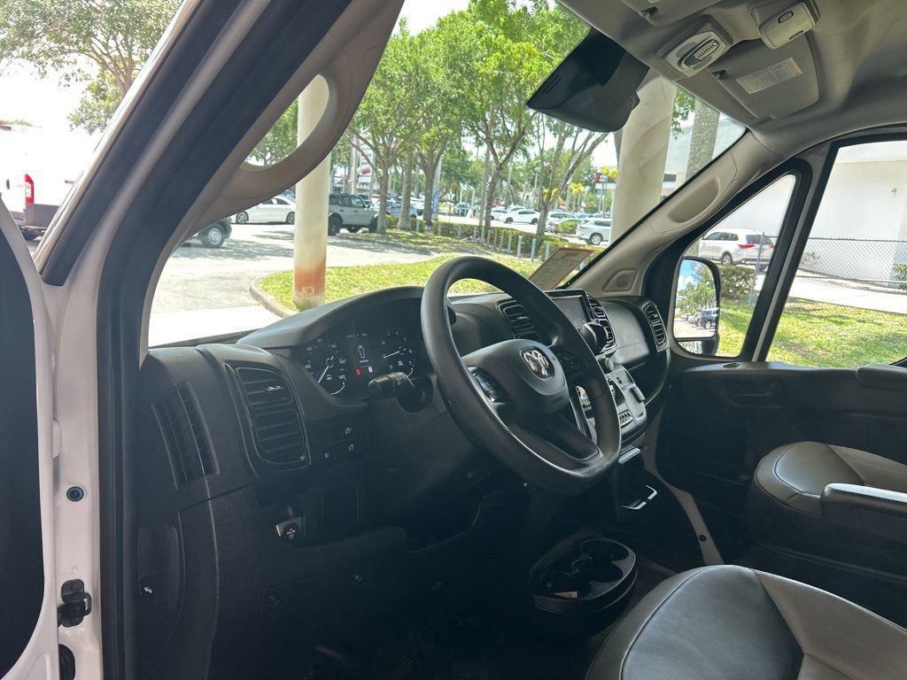 Used 2025 RAM ProMaster 2500 w/ Convenience Group FWD image 7