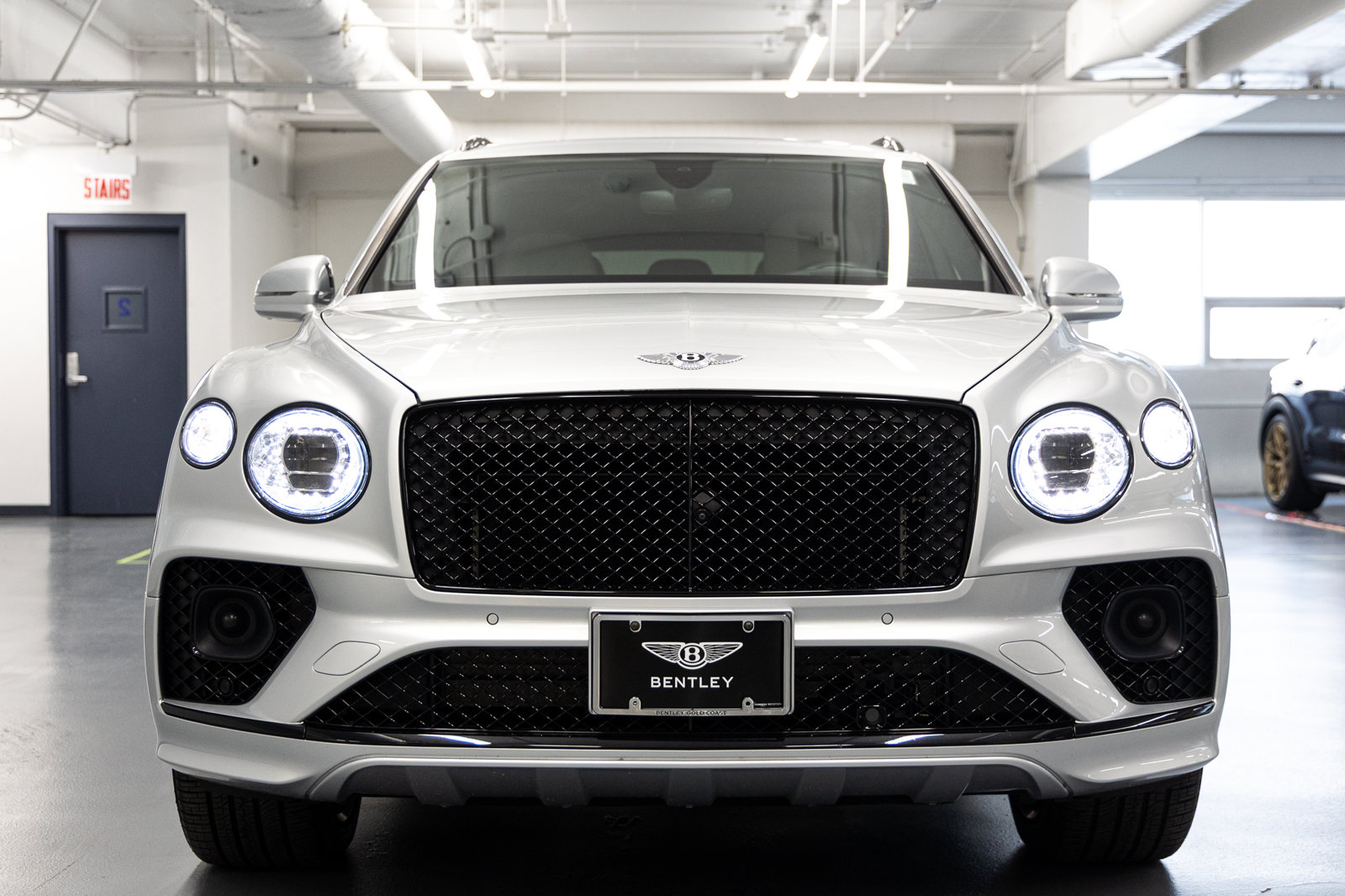 Certified 2023 Bentley Bentayga Plug-In Hybrid AWD/4WD image 9