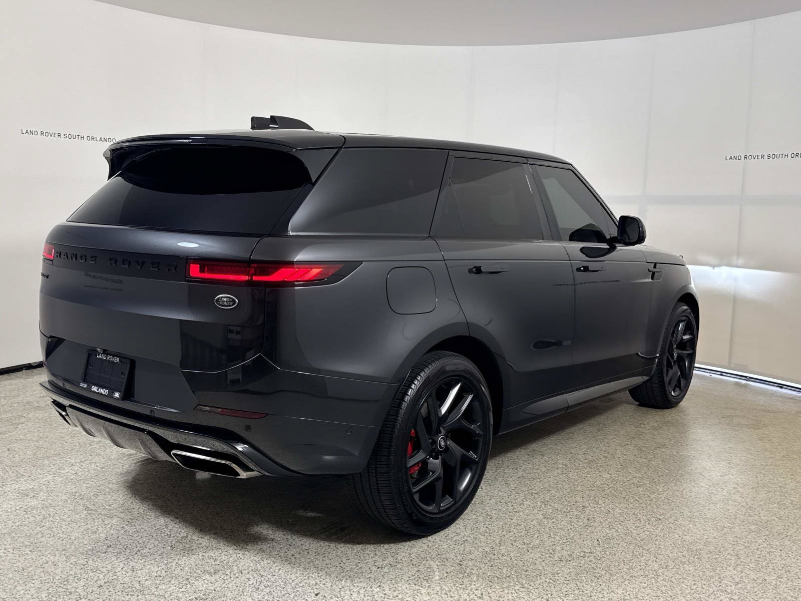 Used 2023 Land Rover Range Rover Sport SE Dynamic AWD/4WD image 5