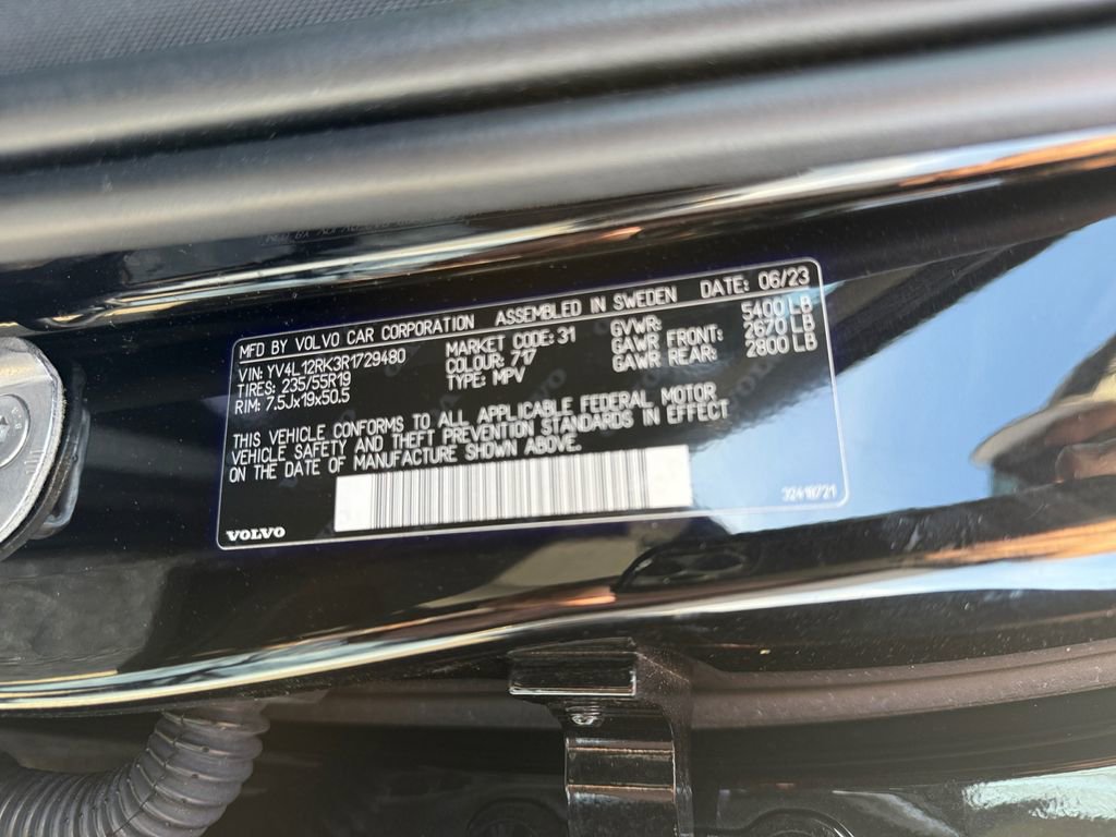 Used 2024 Volvo XC60 B5 Core w/ Protection Package Premier image 31