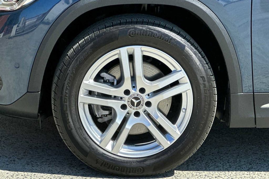 Certified 2023 Mercedes-Benz GLA 250 4MATIC w/ Parking Assistance Package image 38