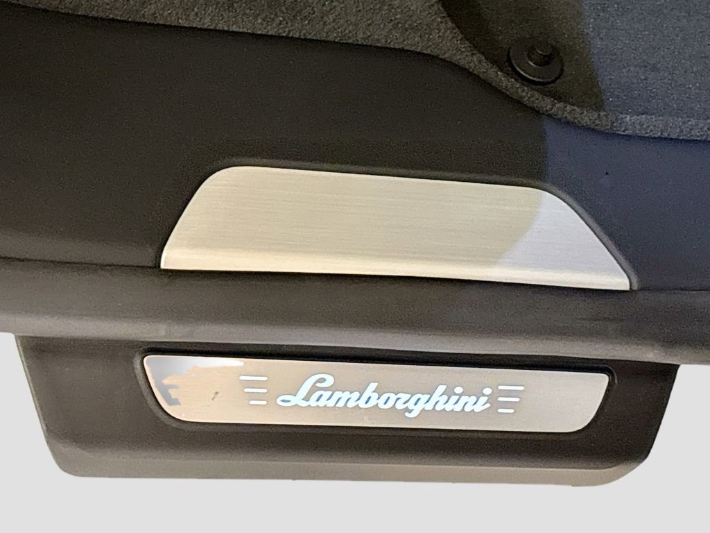 Used 2024 Lamborghini Urus S image 27