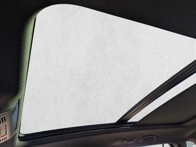 Used 2020 Volkswagen Tiguan SE R-Line image 15