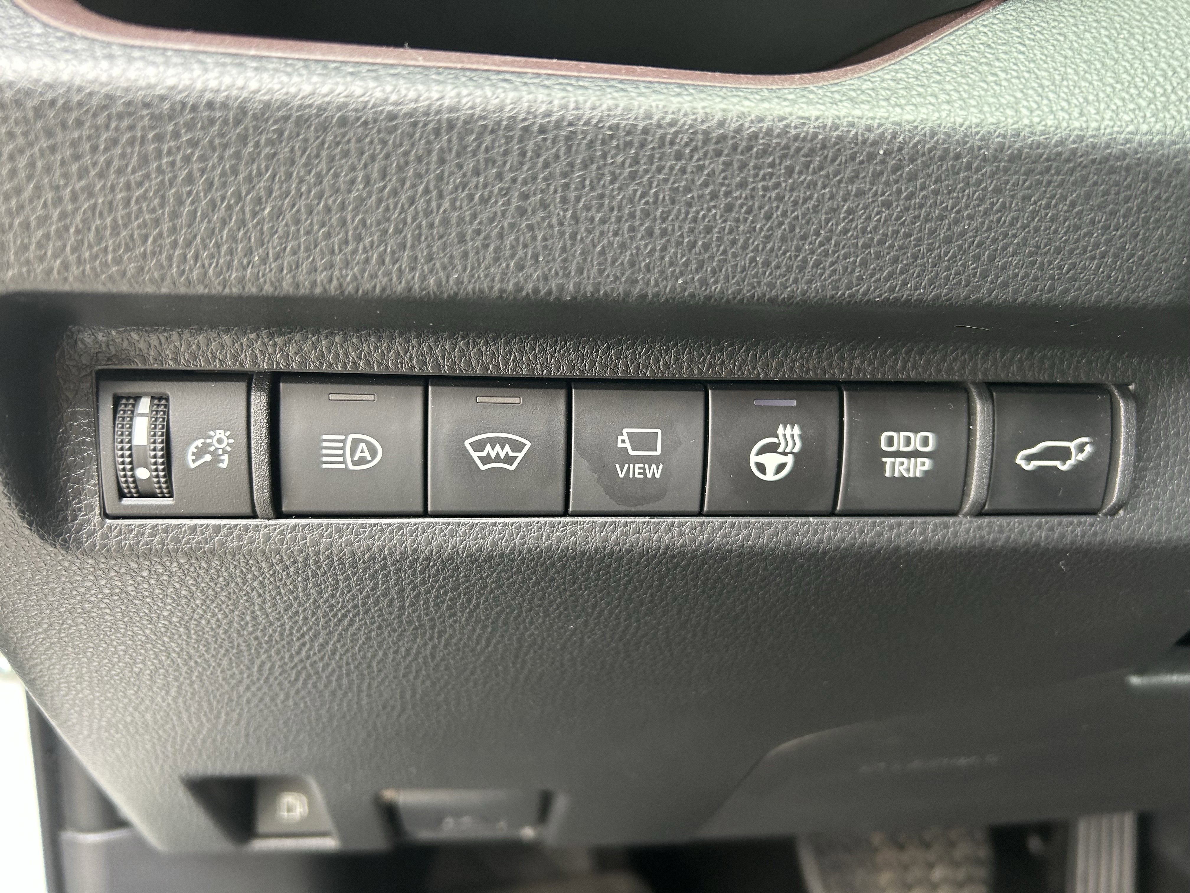 Used 2025 Toyota RAV4 Limited w/ Advanced Technology Package AWD/4WD image 15