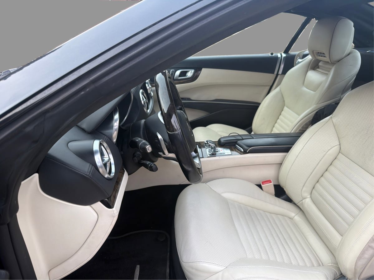 Used 2017 Mercedes-Benz SL 550 image 29