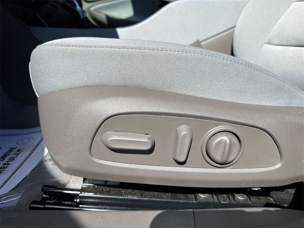 Used 2025 Chevrolet Malibu LT image 12