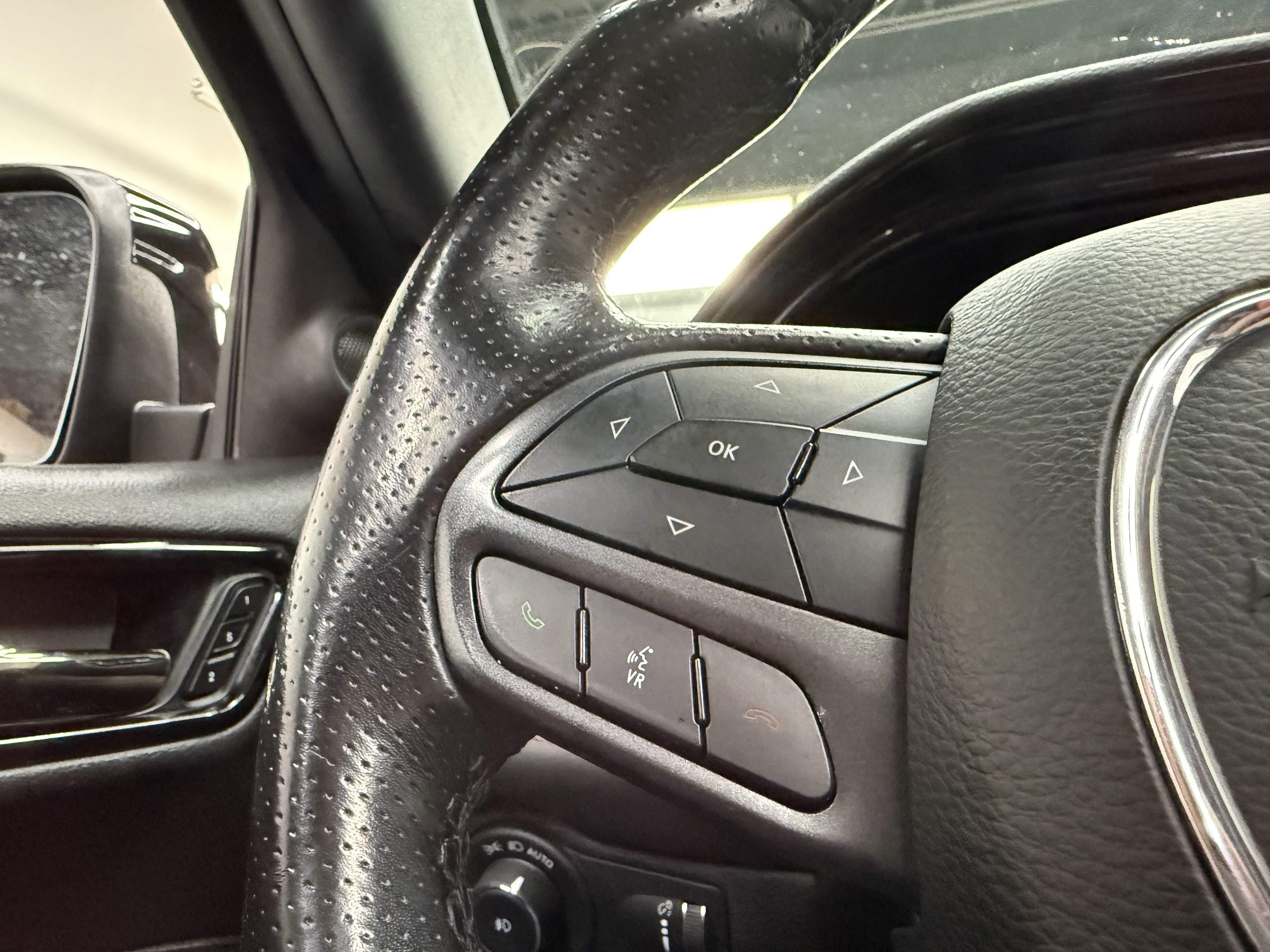 Used 2023 Dodge Durango R/T w/ Blacktop Package image 18