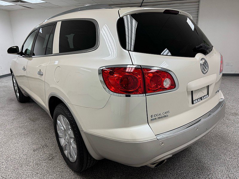 Used 2011 Buick Enclave CXL image 7