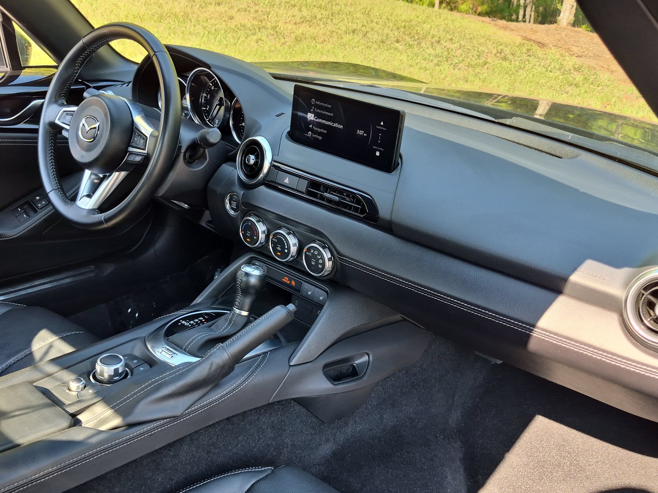 Used 2025 MAZDA MX-5 Miata RF Grand Touring RWD image 25
