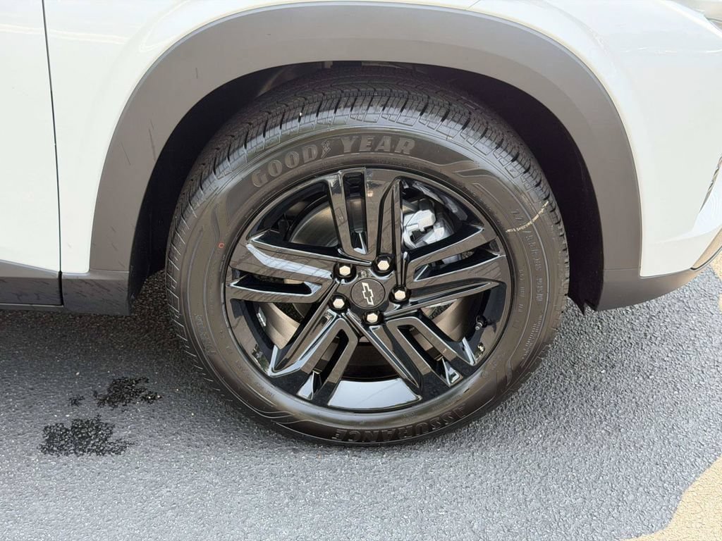 New 2026 Chevrolet Trax ACTIV FWD image 25