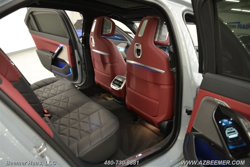 Used 2024 BMW 740i w/ M Sport Professional Package RWD image 25