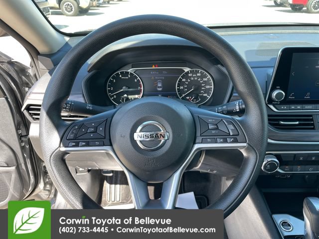 Used 2025 Nissan Altima 2.5 SV FWD image 22
