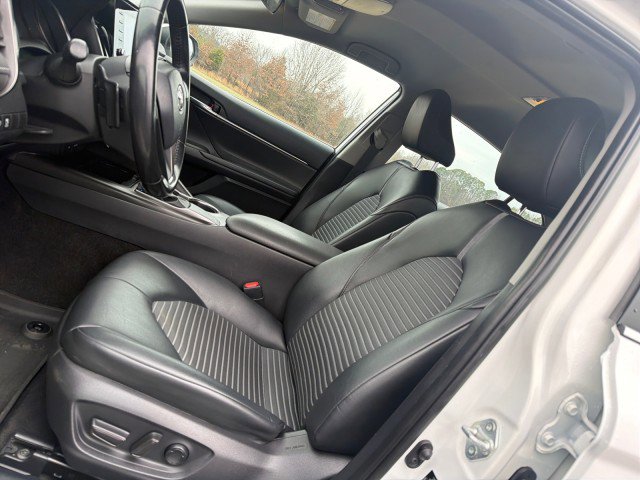 Used 2021 Toyota Camry SE image 18