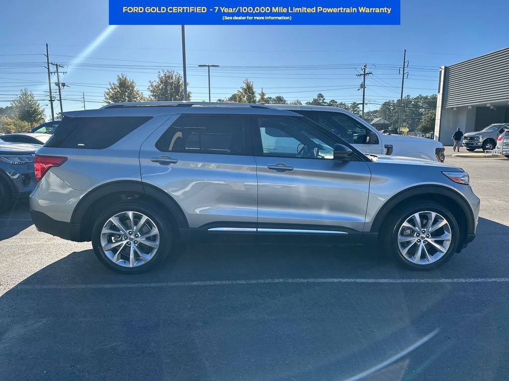 Certified 2022 Ford Explorer Platinum w/ Technology Package image 2
