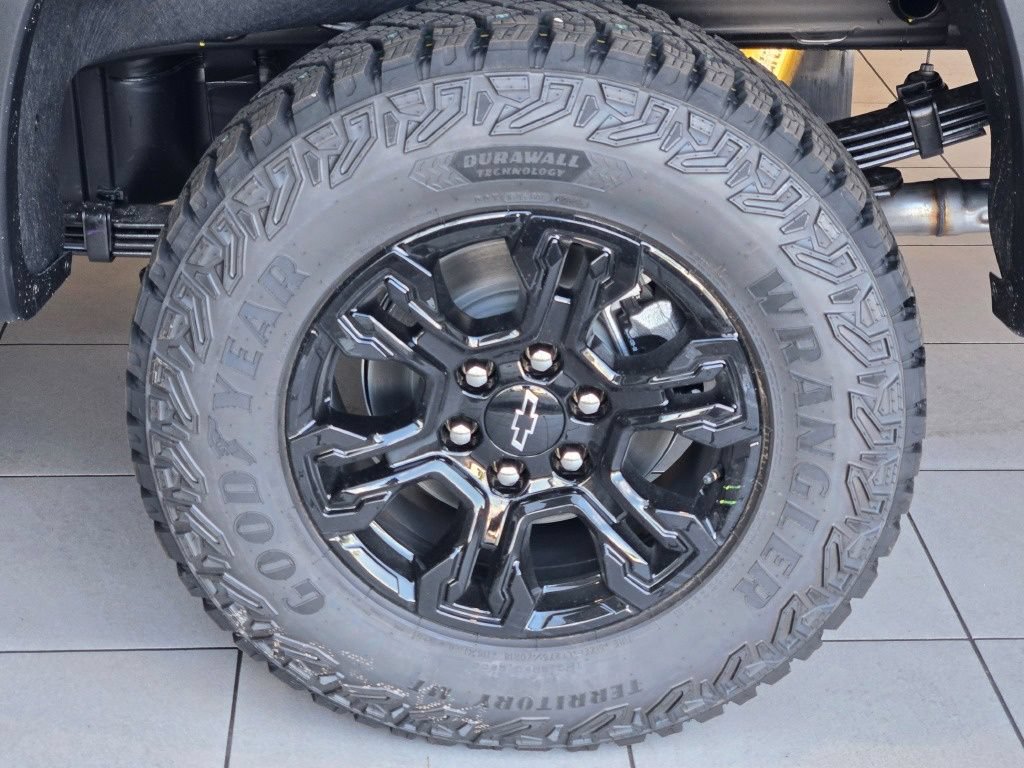 New 2026 Chevrolet Silverado 1500 ZR2 w/ LPO, Dark Essentials Package AWD/4WD image 17