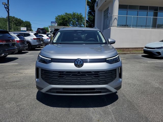 Certified 2025 Volkswagen Tiguan S FWD image 2