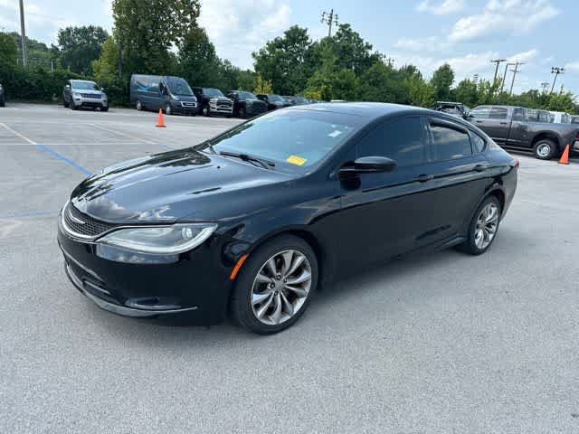 Used 2015 Chrysler 200 S w/ Navigation & Sound Group I FWD image 2