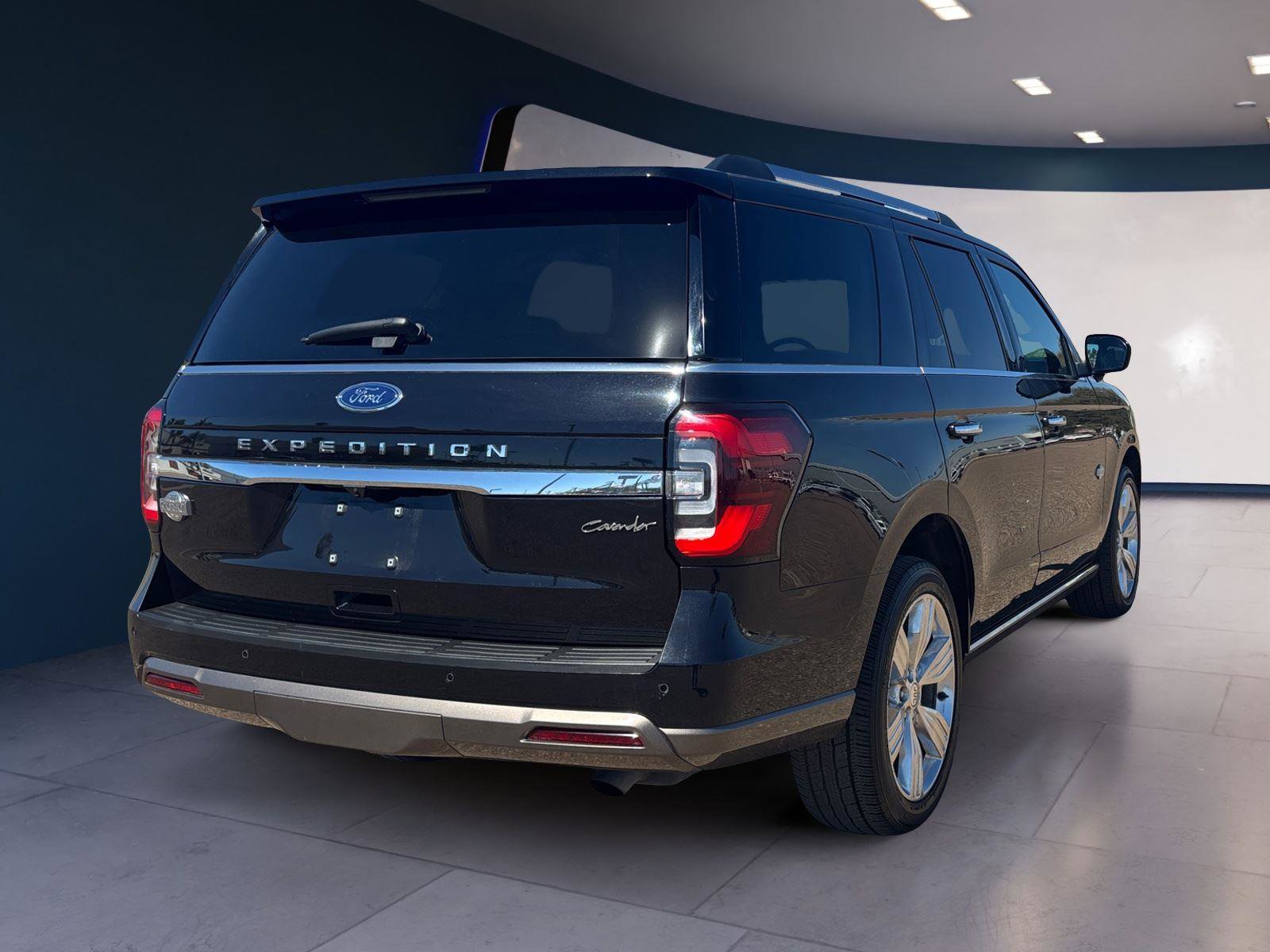 Used 2024 Ford Expedition King Ranch RWD image 5