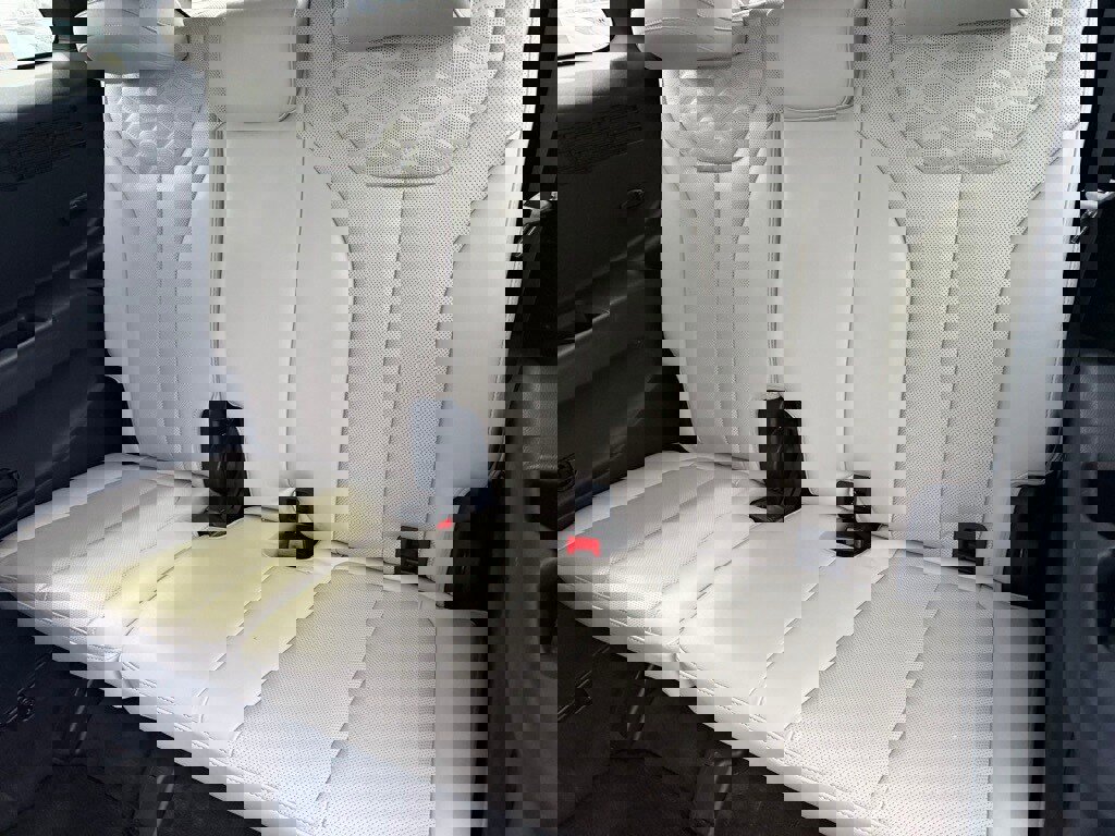 Used 2021 Hyundai Palisade Limited image 12