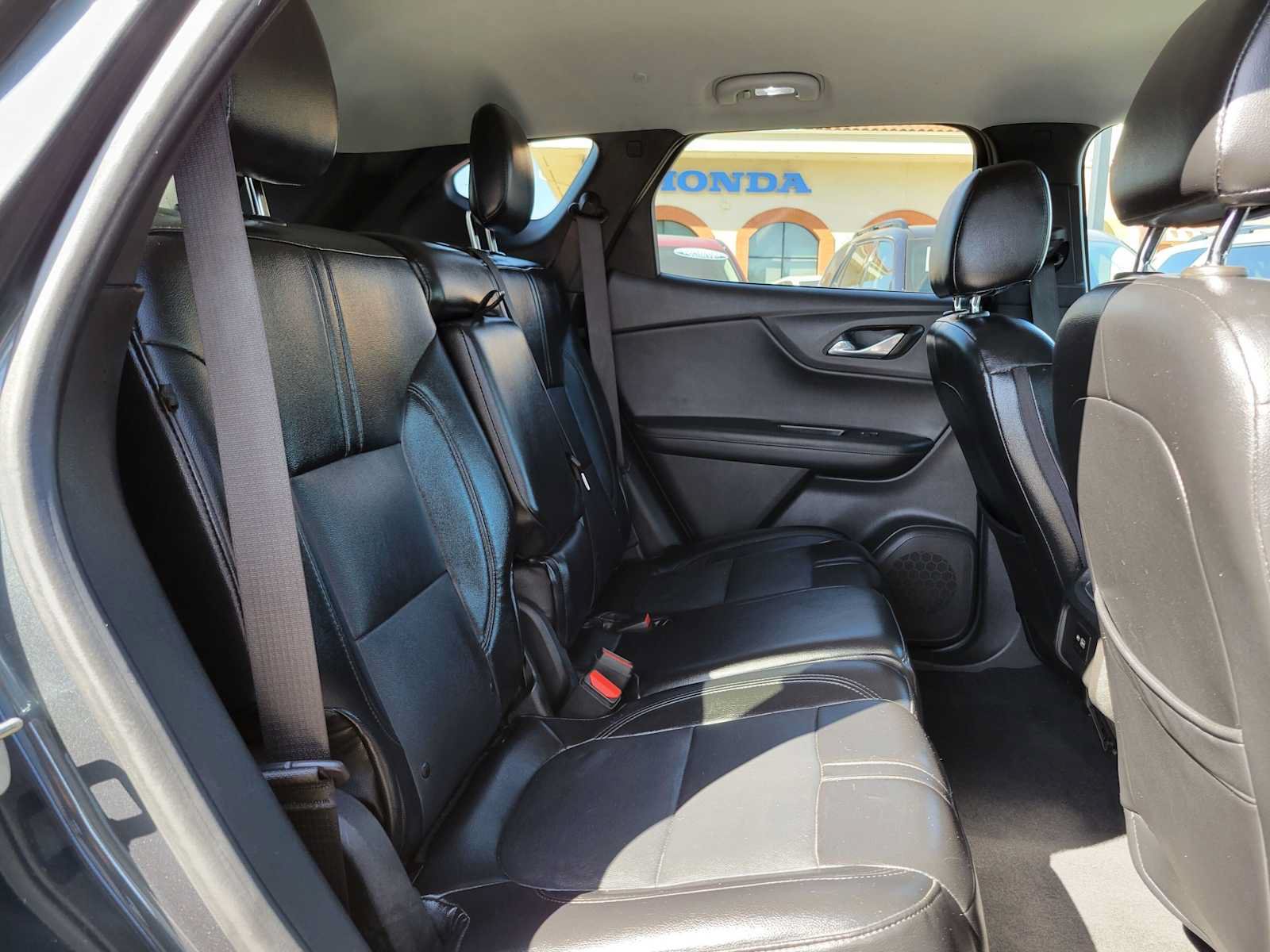 Used 2019 Chevrolet Blazer LT FWD image 12