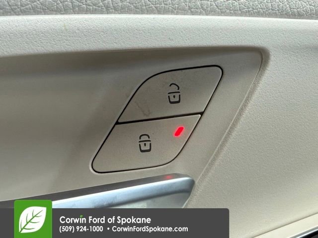 Used 2022 Mercedes-Benz GLB 250 4MATIC image 21