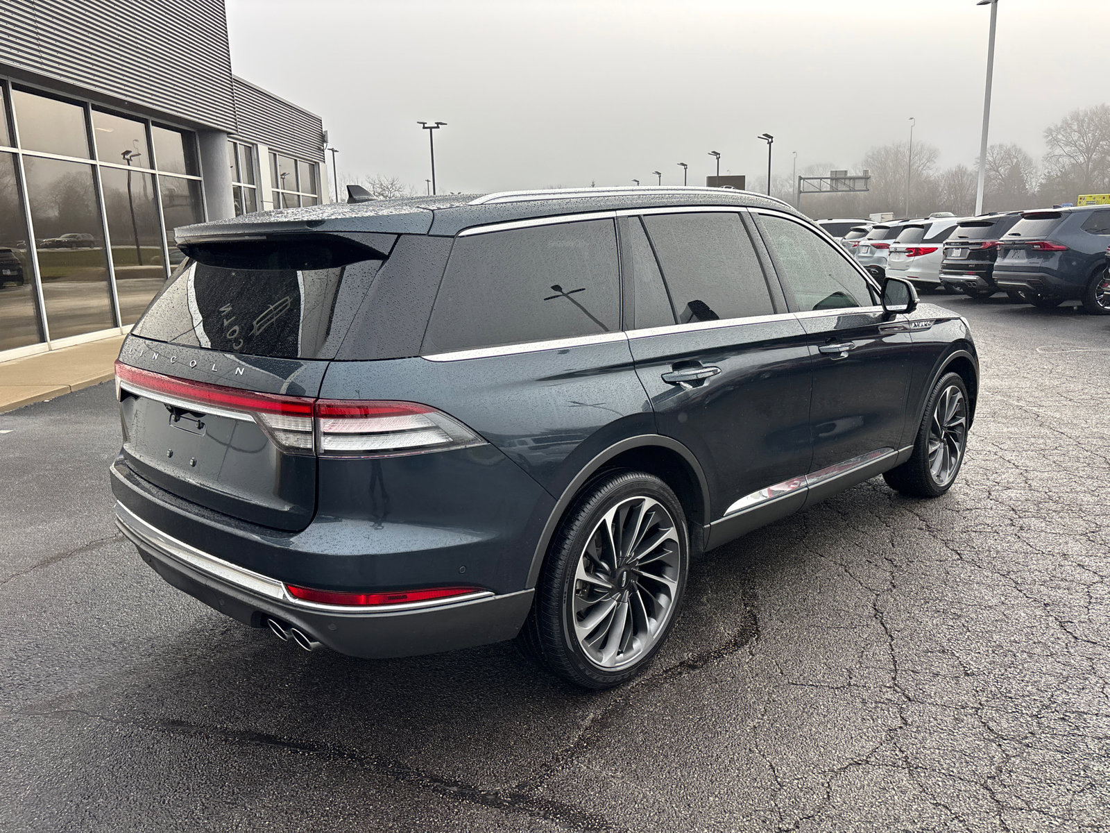Certified 2023 Lincoln Aviator Reserve w/ Equipment Group 201A image 7