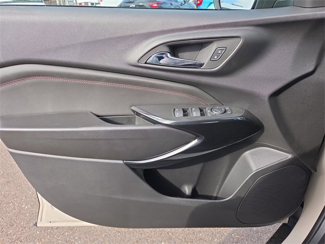 New 2026 Chevrolet Trax RS w/ Sunroof Package image 20