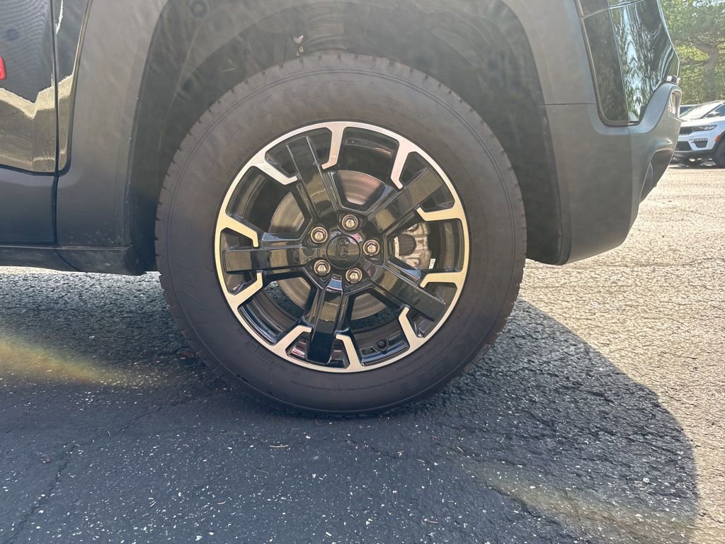 Used 2023 Jeep Renegade Trailhawk image 16