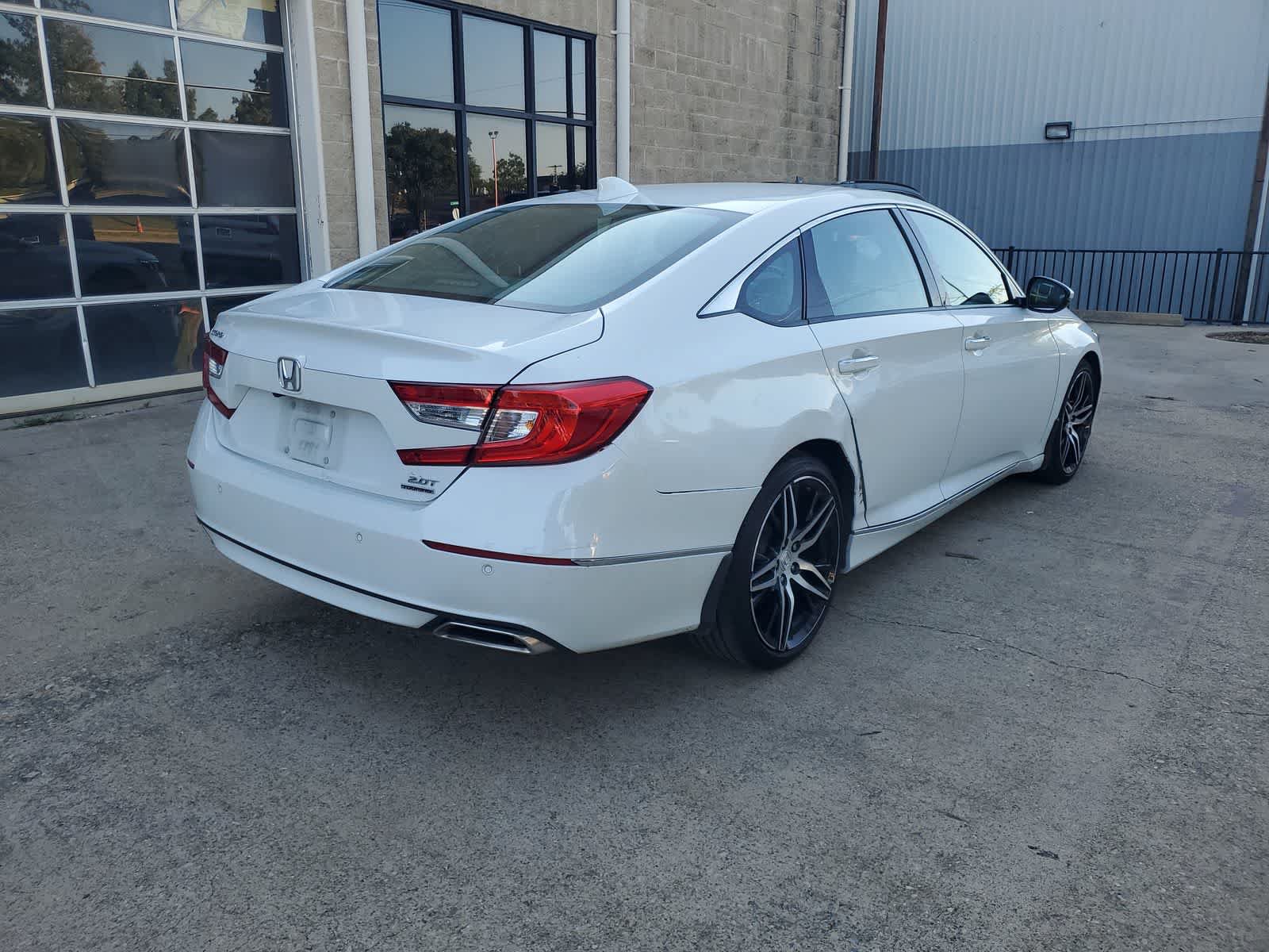 Used 2022 Honda Accord Touring image 6