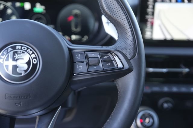 Used 2024 Alfa Romeo Tonale Veloce w/ Premium Interior Package image 23