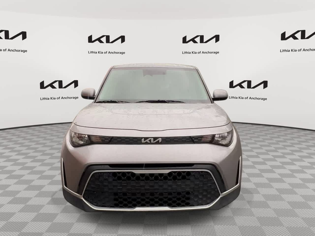 Certified 2025 Kia Soul LX w/ LX Technology Package FWD image 3