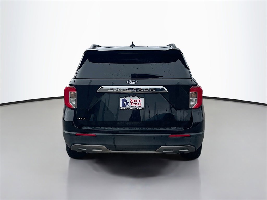 Used 2021 Ford Explorer XLT w/ Equipment Group 202A image 6