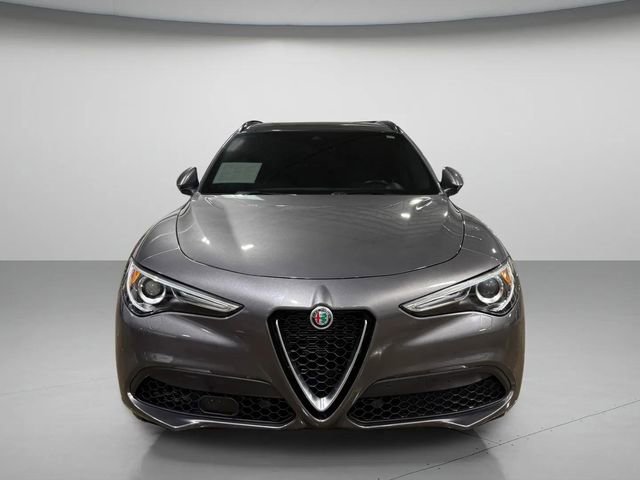 Used 2022 Alfa Romeo Stelvio Ti image 9