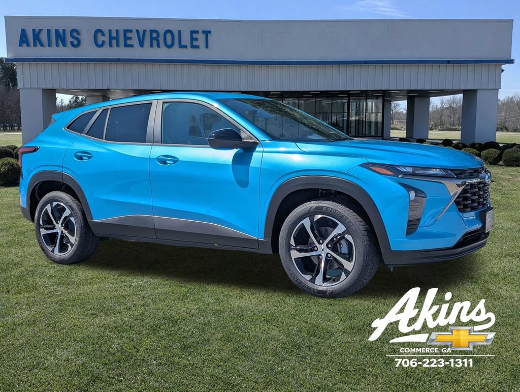 New 2026 Chevrolet Trax RS w/ Sunroof Package FWD image 2
