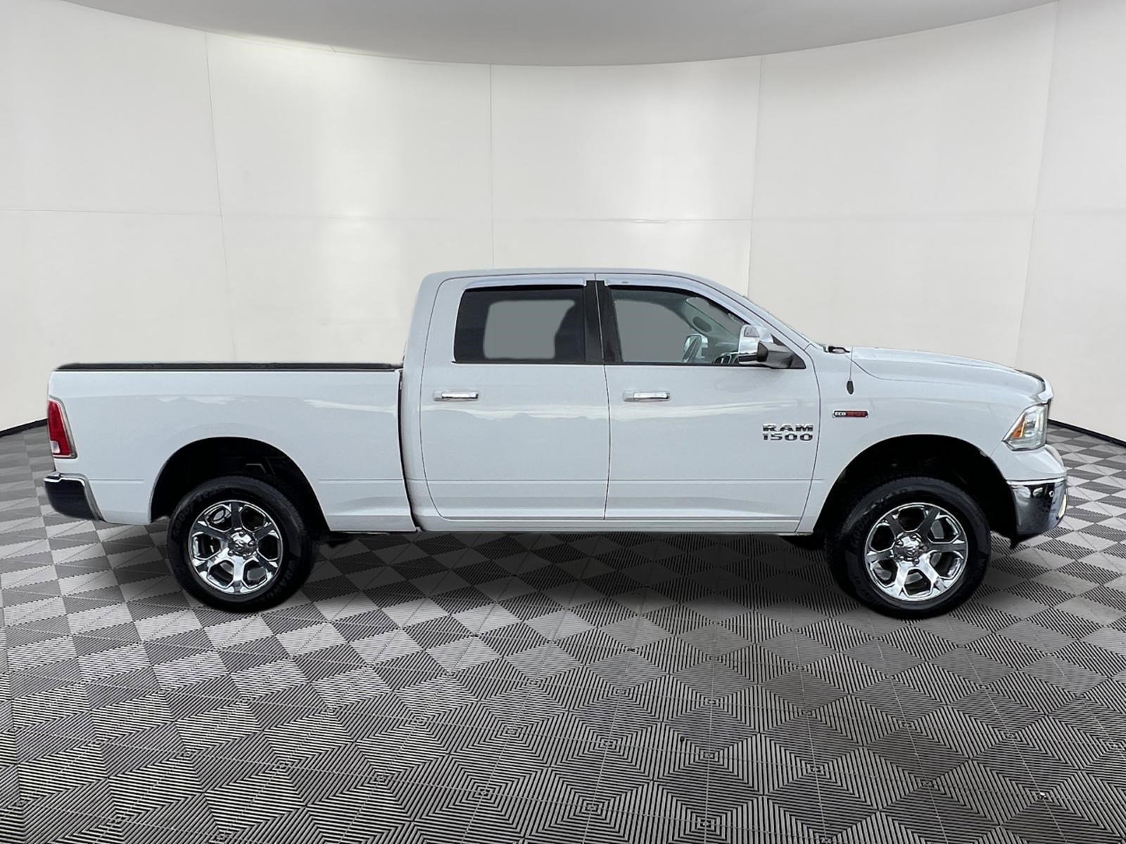 Used 2016 RAM 1500 Laramie image 7