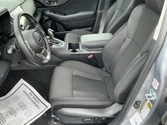 Used 2025 Subaru Outback Premium AWD/4WD image 14