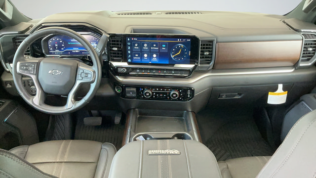 Used 2025 Chevrolet Silverado 2500 High Country w/ High Country Premium Package AWD/4WD image 9