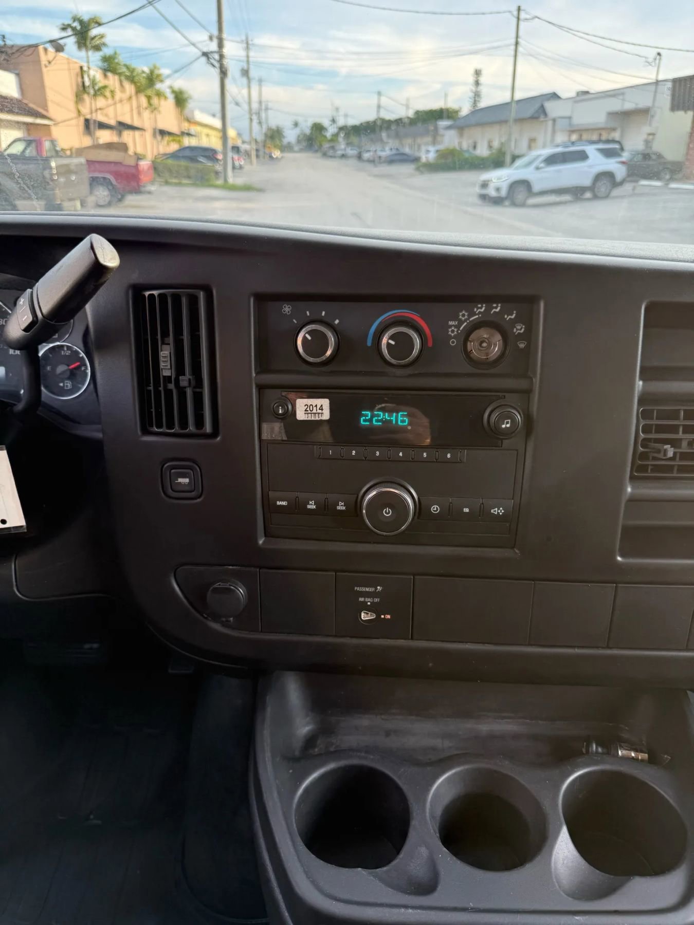 Used 2010 Chevrolet Express 2500 Extended image 21