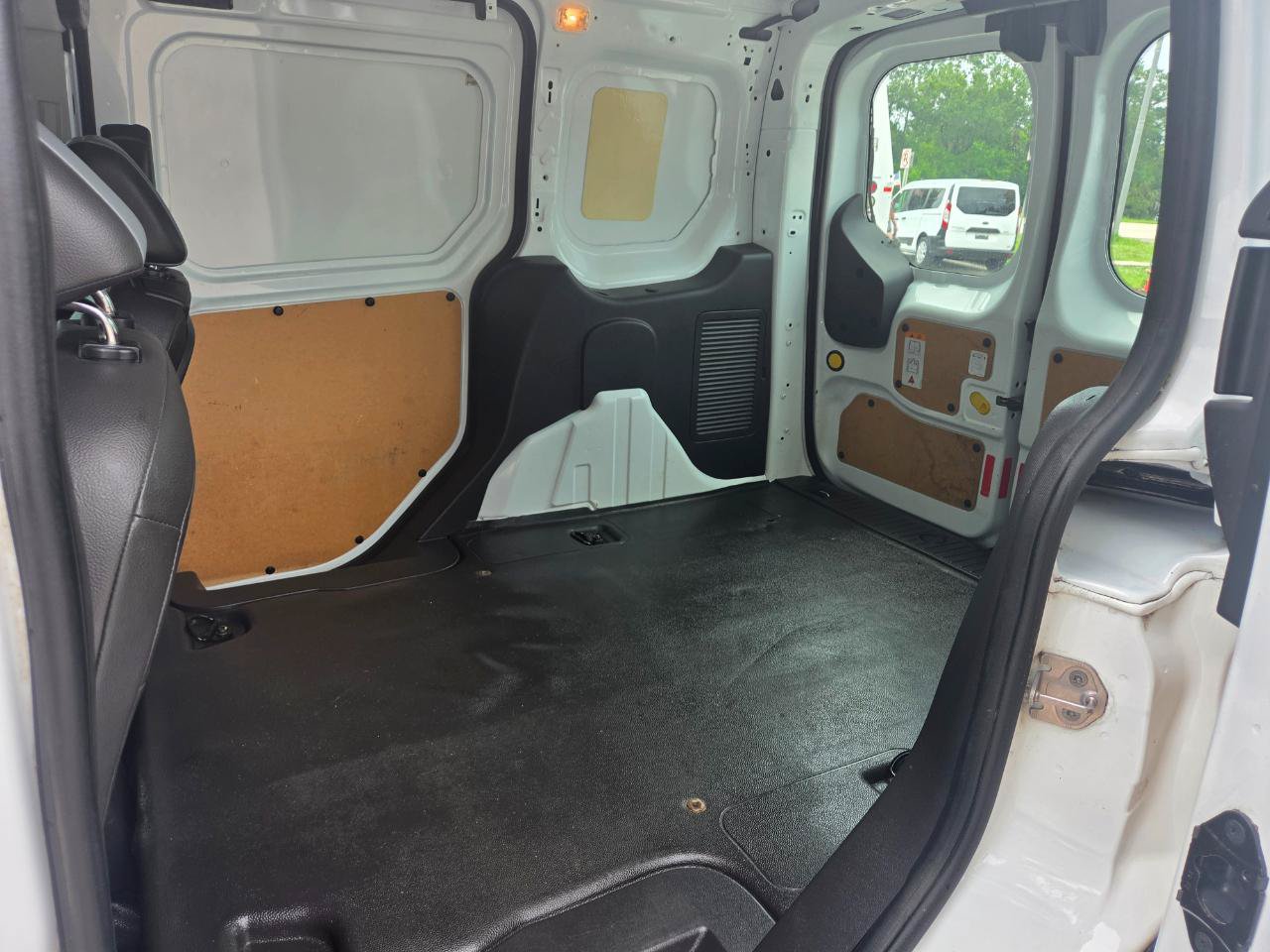 Used 2018 Ford Transit Connect XL FWD image 18
