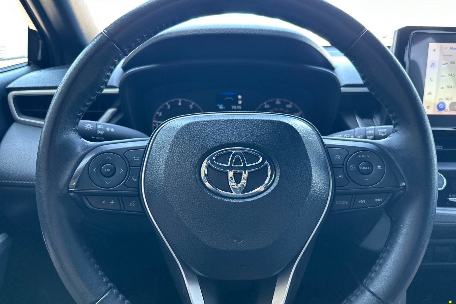 Used 2024 Toyota Corolla Cross AWD Hybrid image 23